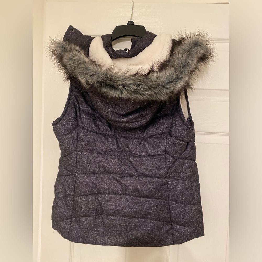 GREEN TEA Zip & Snap Up Faux Fur Trim Quilted Vest